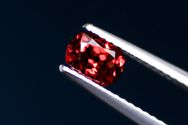 【SOLD OUT】天然レッドスピネル 0.640ct [ベトナム産]