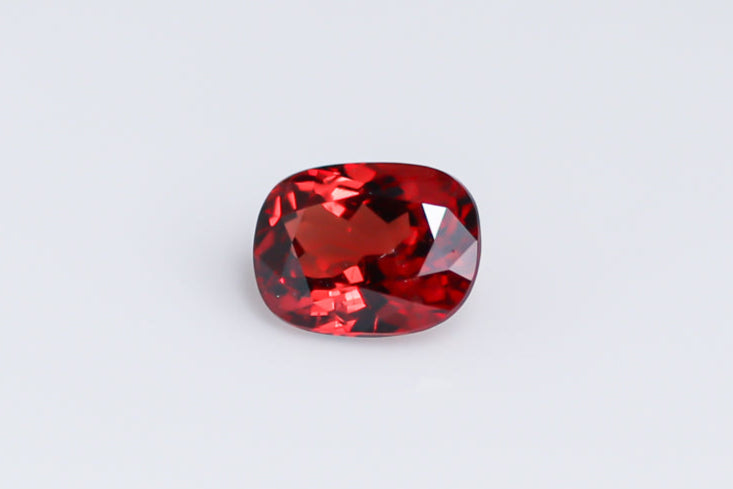 【SOLD OUT】天然レッドスピネル 0.640ct [ベトナム産]