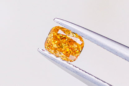 天然ファンシーオレンジダイヤモンド 0.311ct 〈Fancy Vivid Yellowish Orange〉