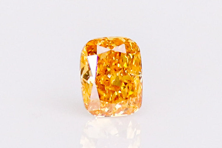 天然ファンシーオレンジダイヤモンド 0.311ct 〈Fancy Vivid Yellowish Orange〉