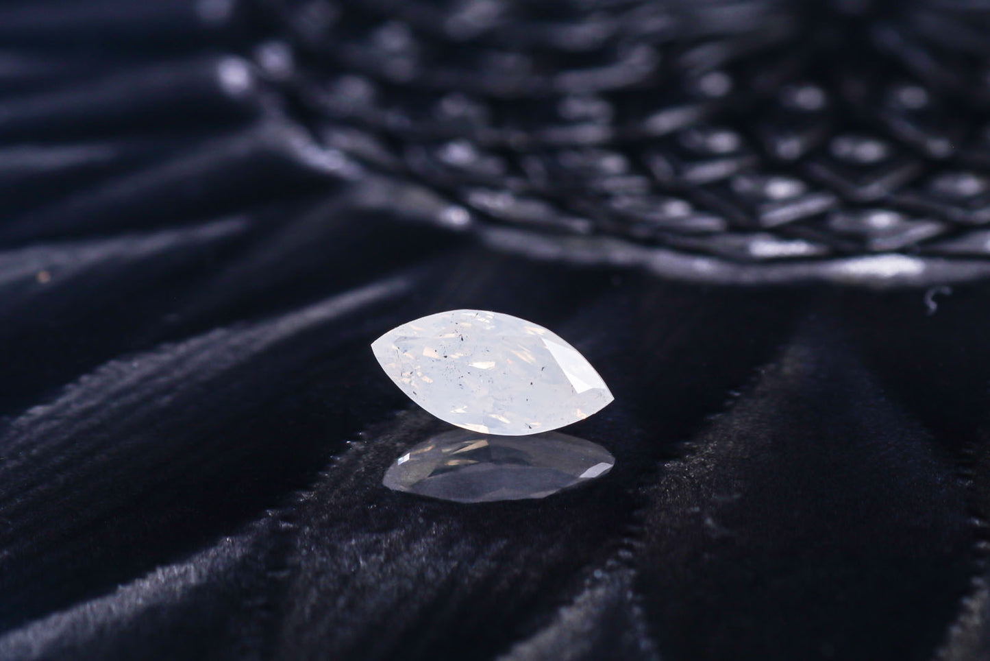 天然ファンシーホワイトダイヤモンド 1.019ct