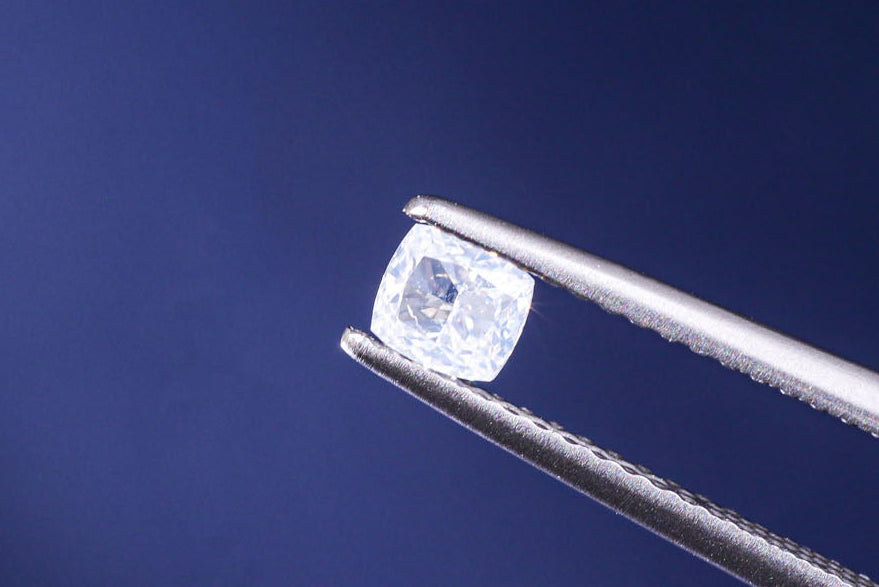 天然ファンシーホワイトダイヤモンド 0.318ct