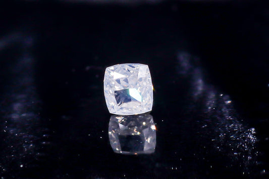 天然ファンシーホワイトダイヤモンド 0.177ct