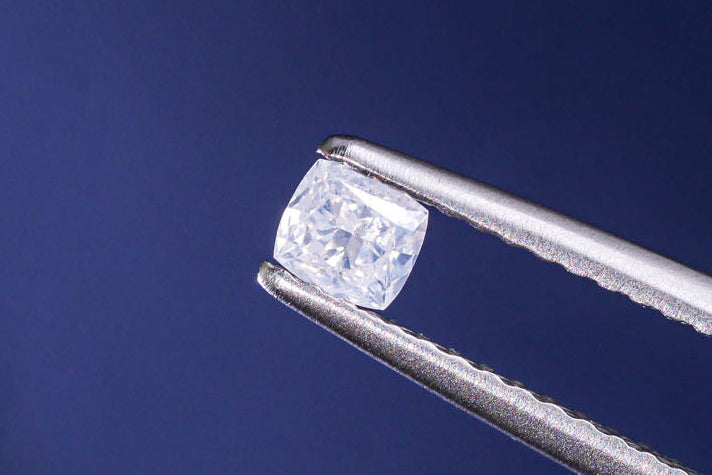 天然ファンシーホワイトダイヤモンド 0.177ct