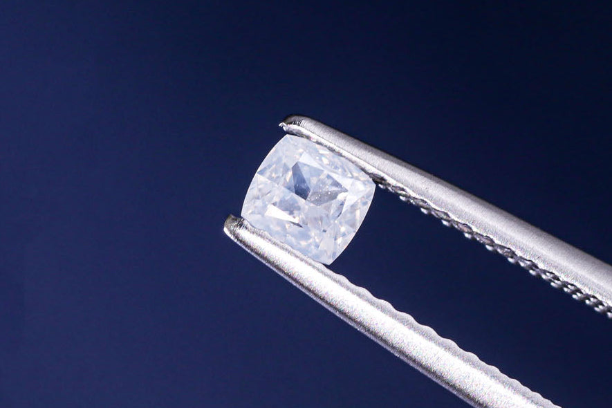 天然ファンシーホワイトダイヤモンド 0.361ct