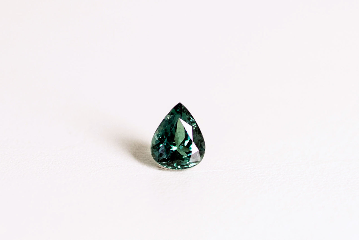 天然アレキサンドライト 0.876ct [インド産]