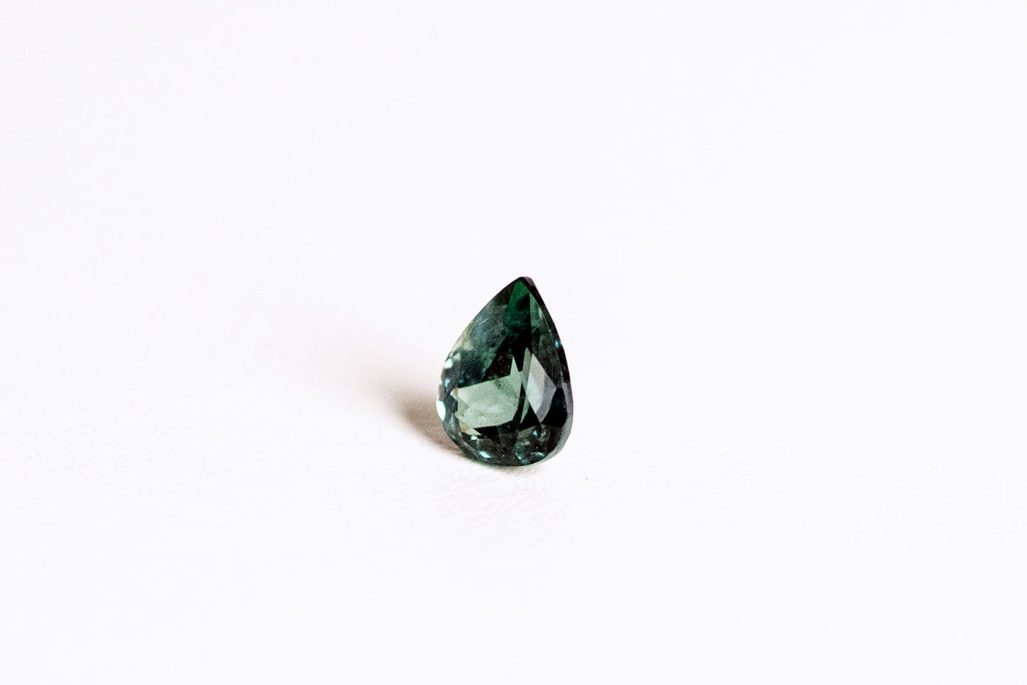 天然アレキサンドライト 0.876ct [インド産]