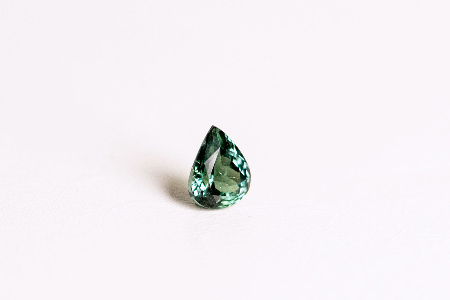 天然アレキサンドライト 0.876ct [インド産]