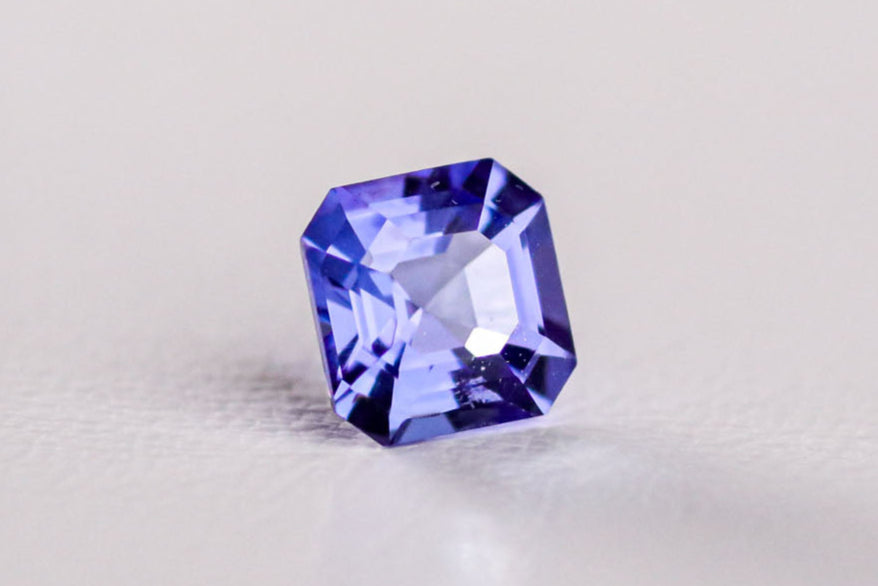 天然タンザナイト 1.060ct