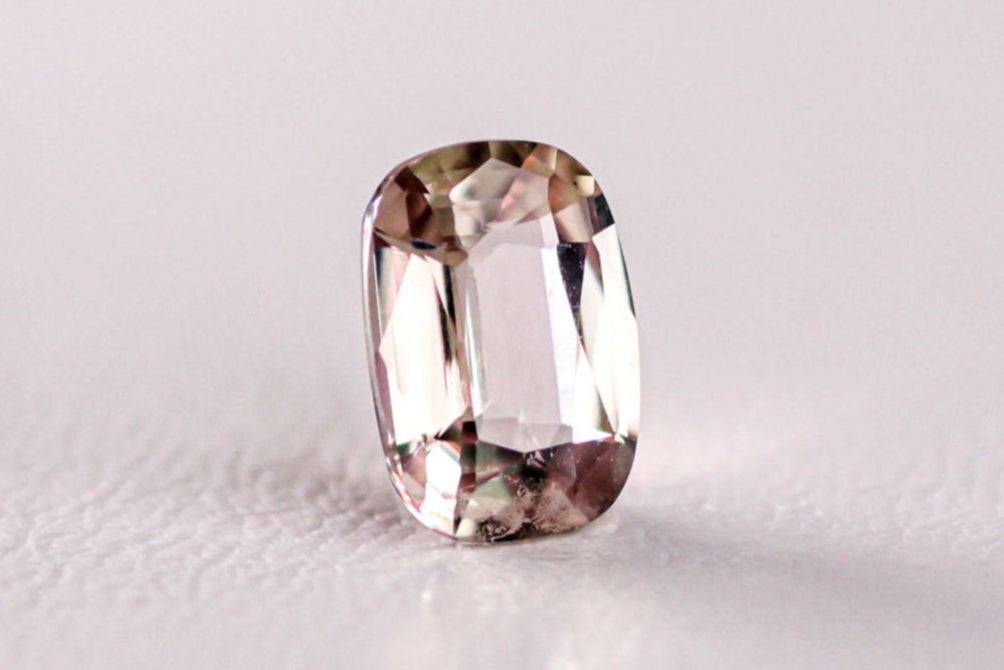 天然ダイアスポア 1.220ct