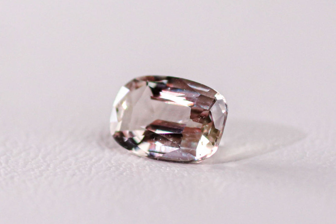 天然ダイアスポア 1.220ct