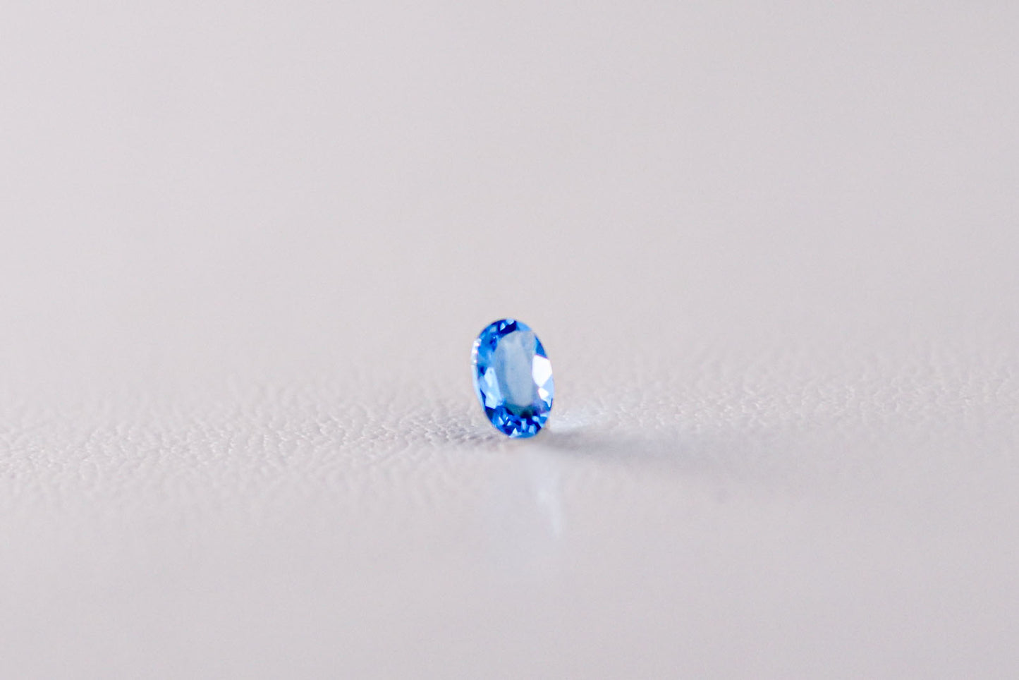 天然アウィナイト 0.105ct