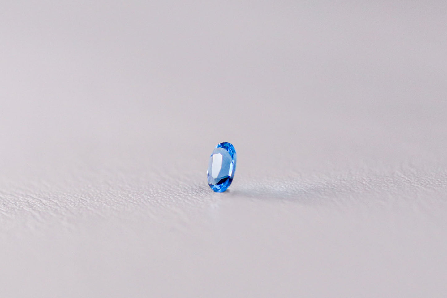 天然アウィナイト 0.105ct