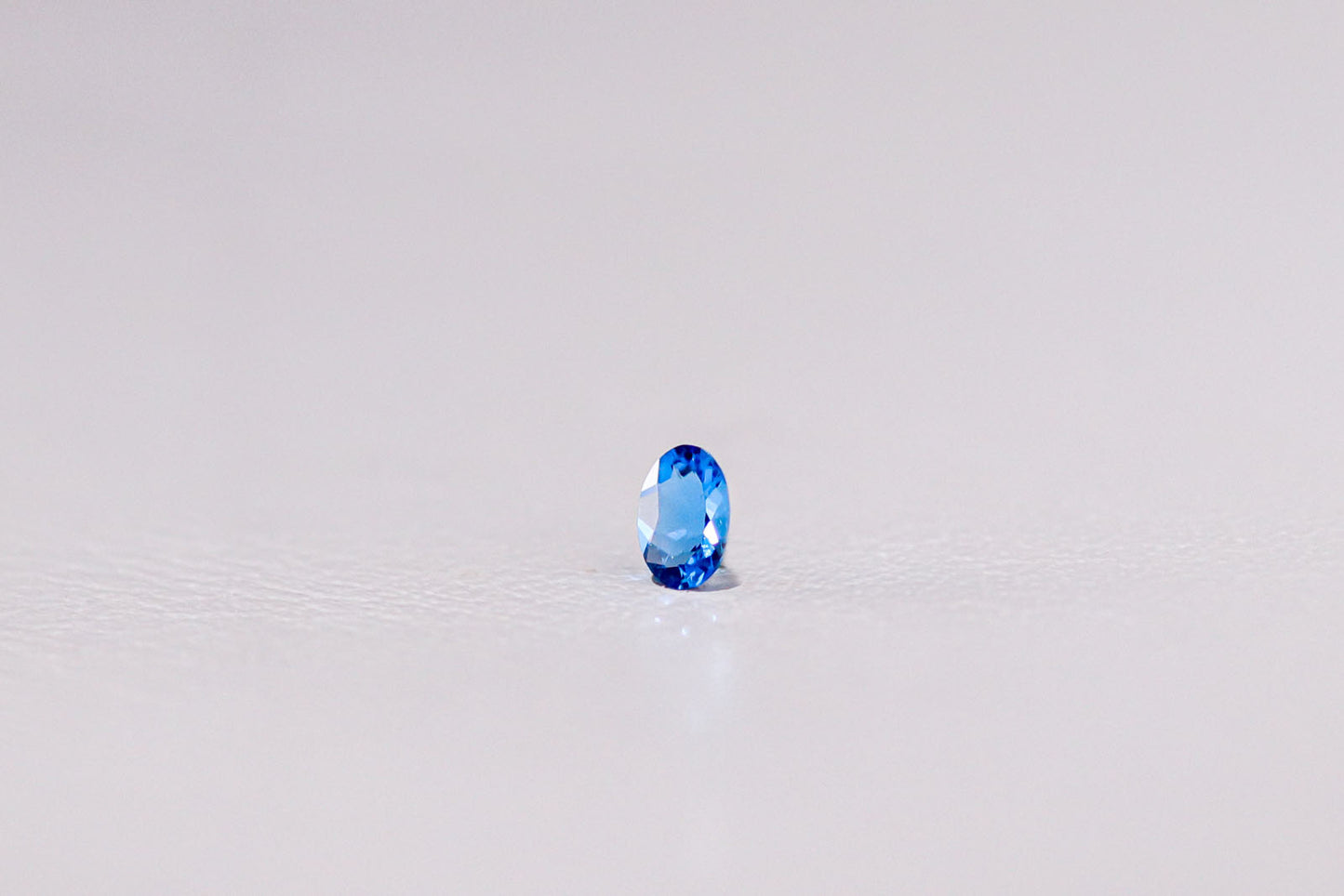 天然アウィナイト 0.075ct