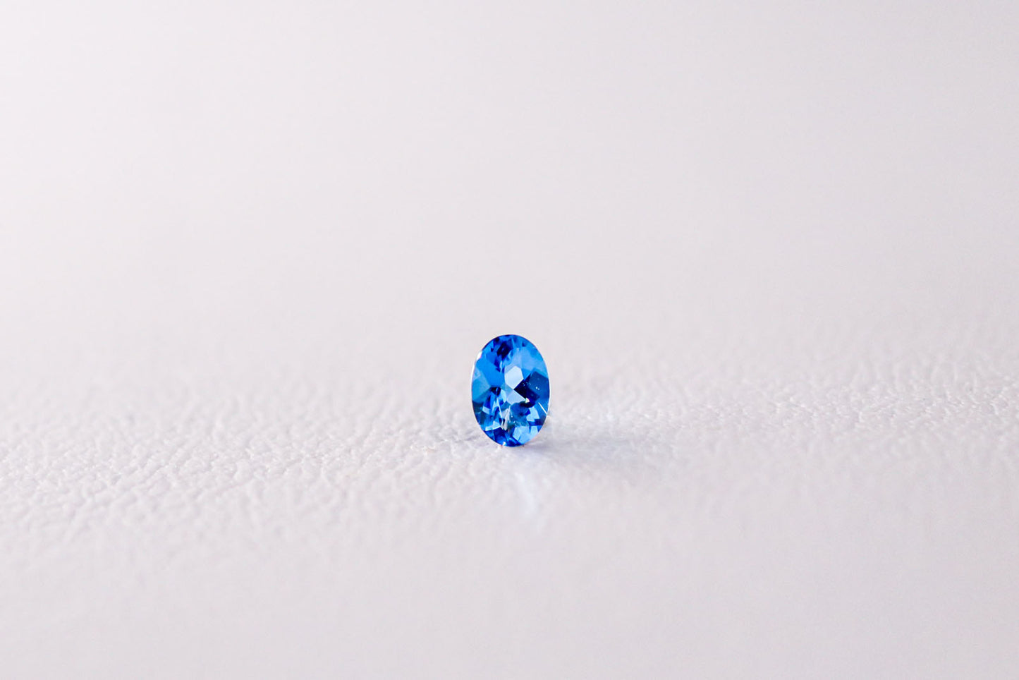 天然アウィナイト 0.075ct