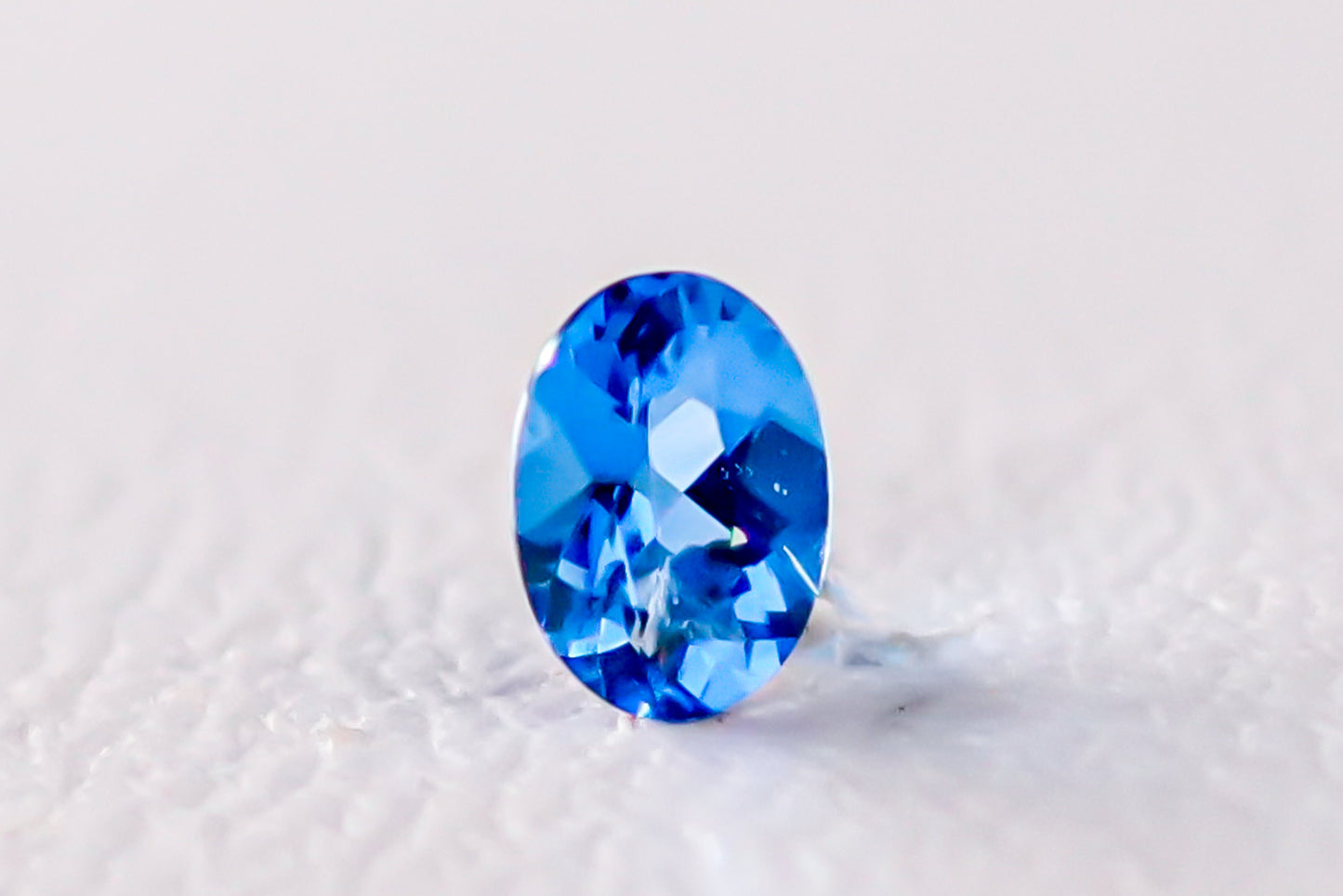 天然アウィナイト 0.075ct