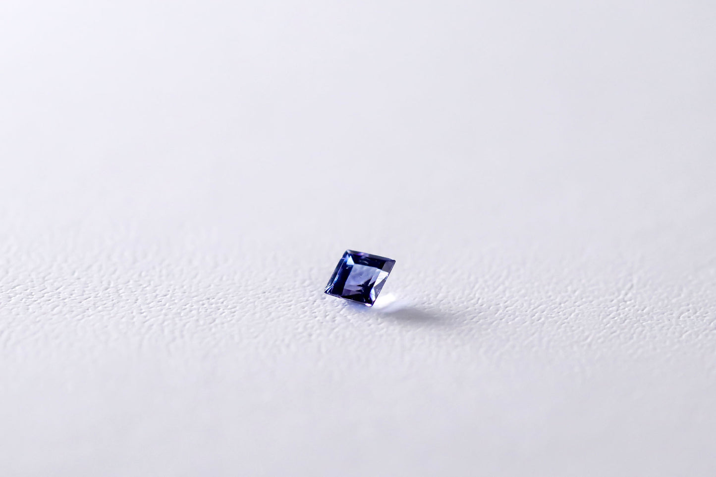天然ベニトアイト 0.096ct
