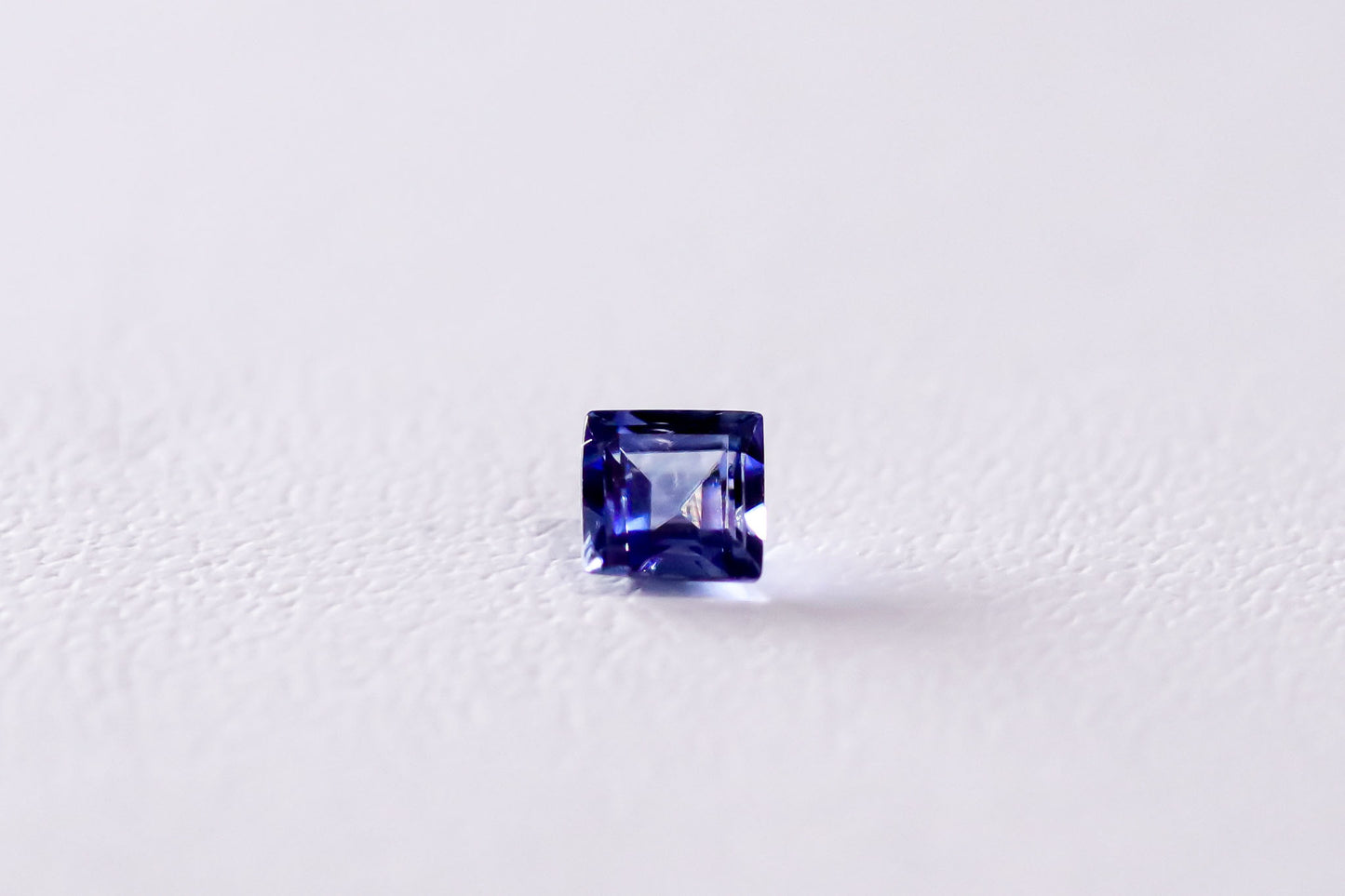 天然ベニトアイト 0.096ct