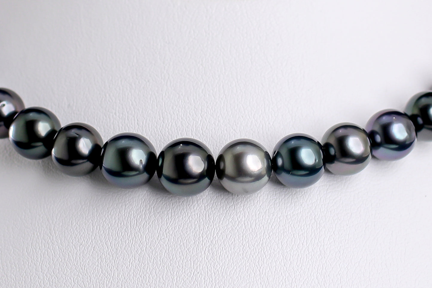 タヒチパール（黒蝶真珠）ネックレス 8.1-10.6mm 1072157