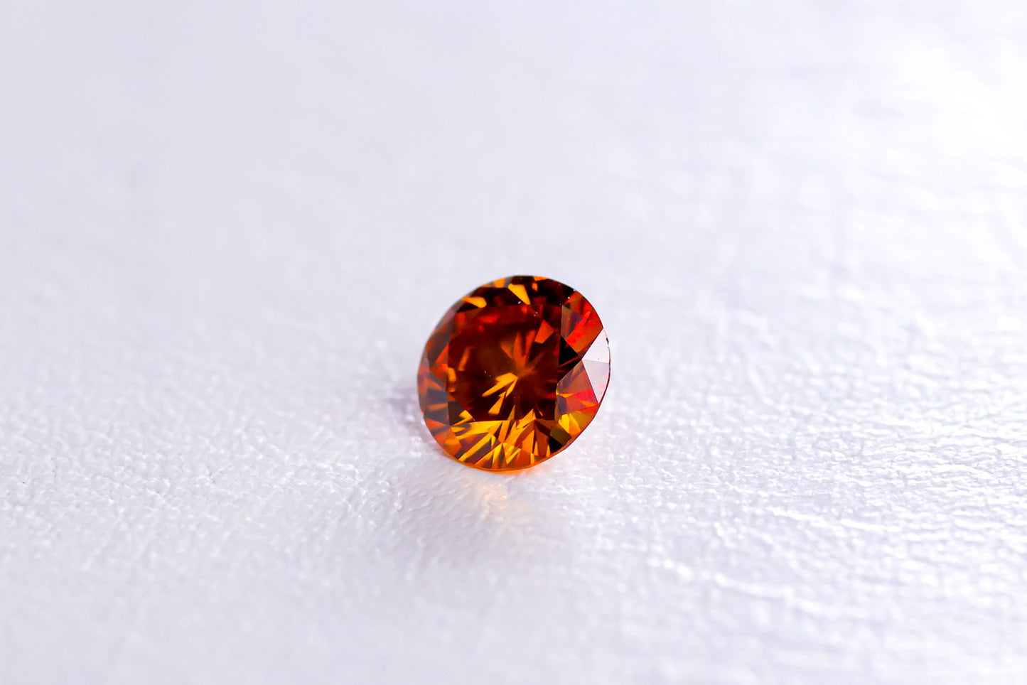 天然ファンシーオレンジダイヤモンド 0.395ct ＜Fancy Deep Yellowish Orange＞