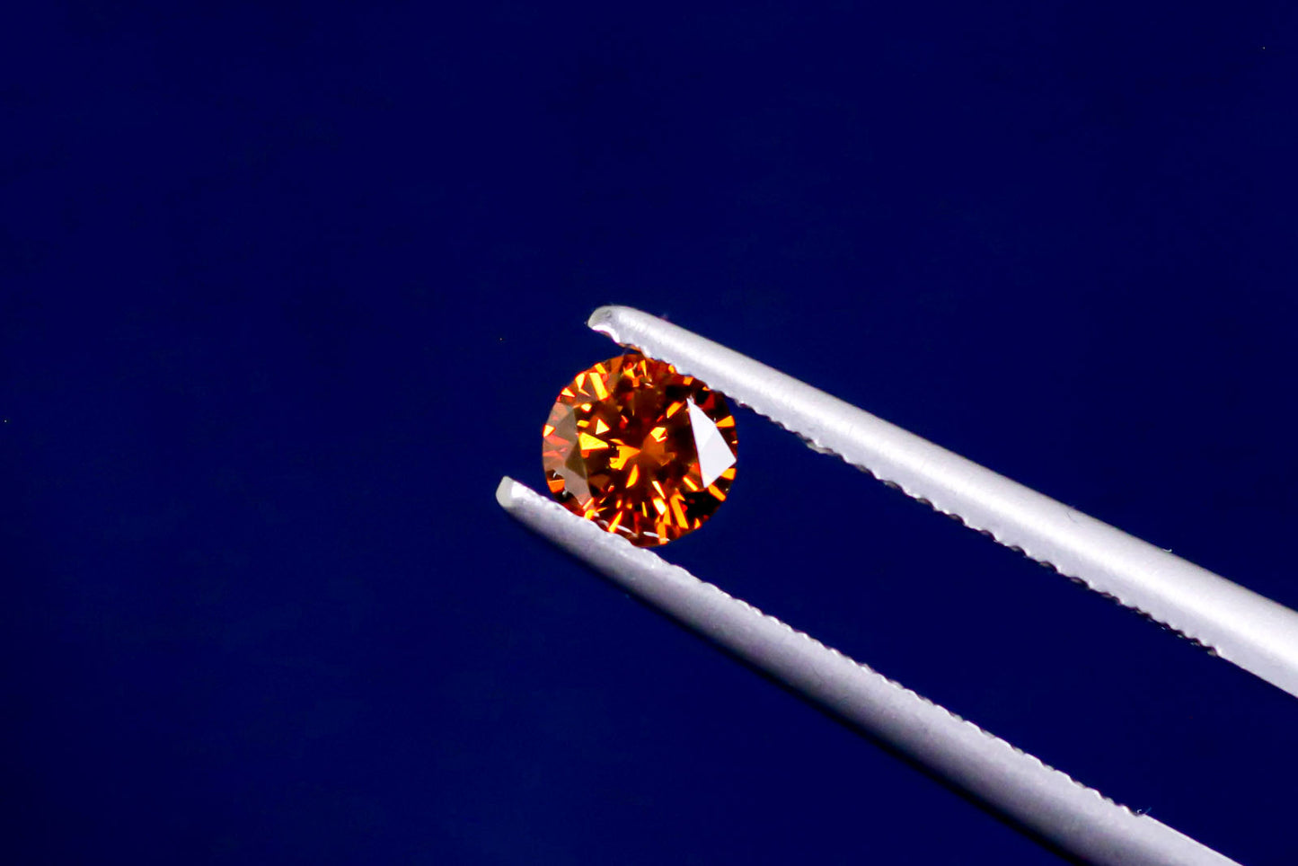 天然ファンシーオレンジダイヤモンド 0.395ct ＜Fancy Deep Yellowish Orange＞