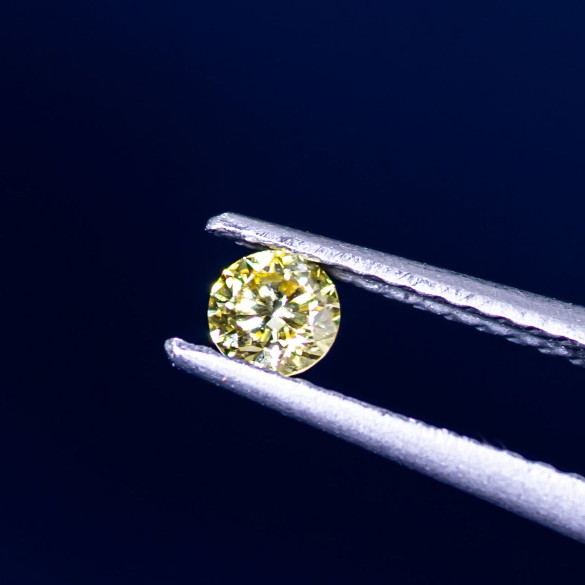 ファンシーインテンスイエローダイヤモンド 0.153ct ルース画像 6