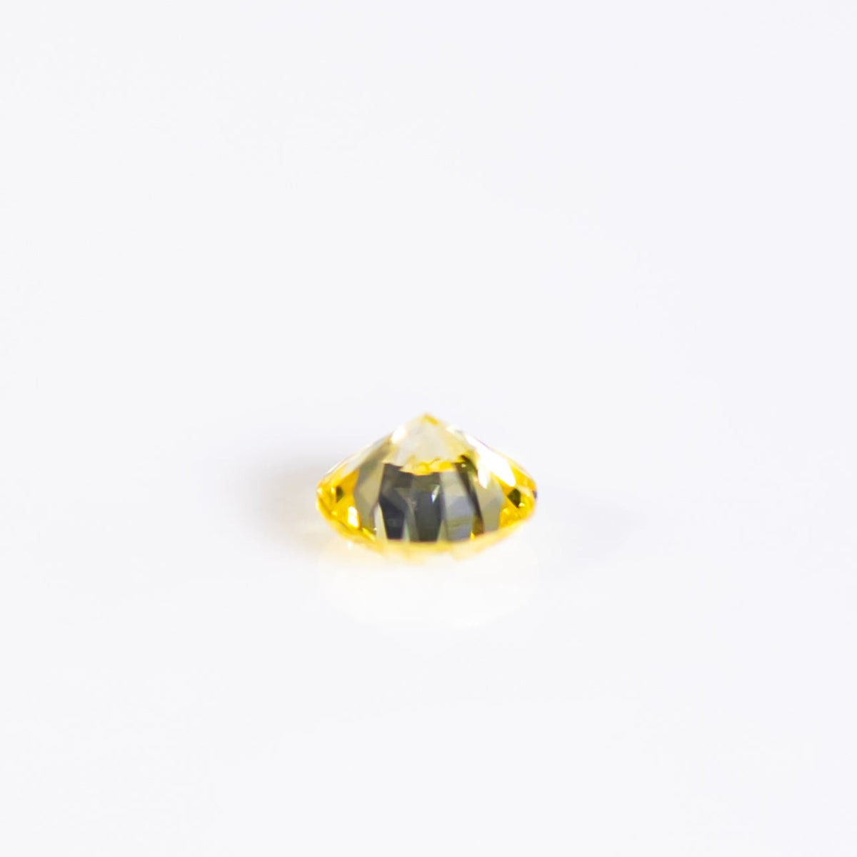 ファンシーインテンスイエローダイヤモンド 0.153ct ルース画像 3