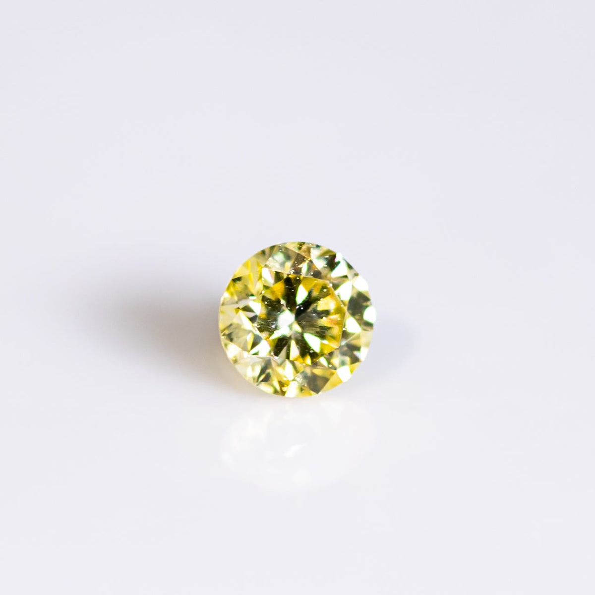 ファンシーインテンスイエローダイヤモンド 0.153ct ルース画像 2