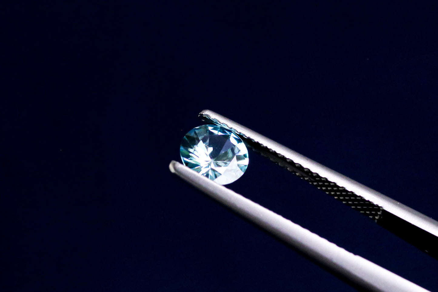 天然ブルージルコン 0.91ct
