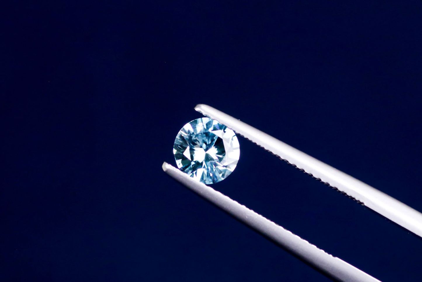 天然ブルージルコン 0.91ct