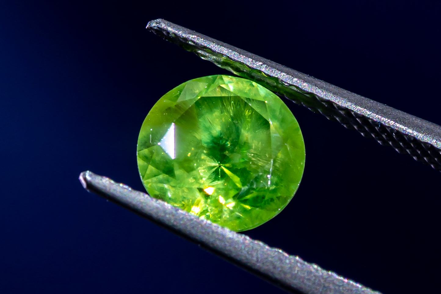 天然デマントイドガーネット 1.940ct［ウラル産]