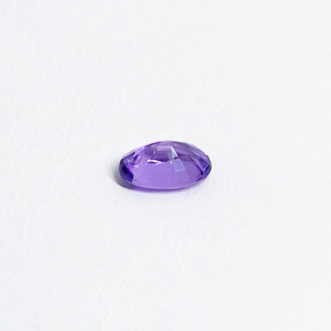 天然ラベンダーサファイア 0.630ct〈非加熱〉 ルース｜J.C.BAR