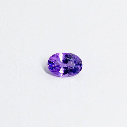 天然ラベンダーサファイア 0.630ct〈非加熱〉 ルース｜J.C.BAR