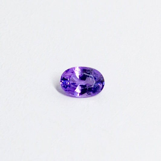 天然ラベンダーサファイア 0.630ct〈非加熱〉 ルース｜J.C.BAR