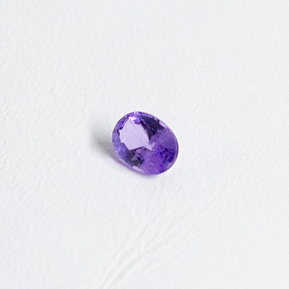 天然ラベンダーサファイア 0.630ct〈非加熱〉 ルース｜J.C.BAR