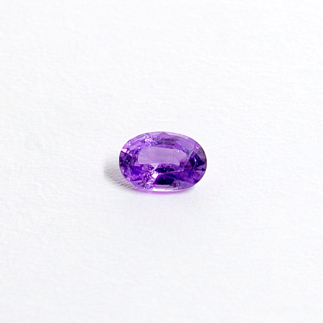 天然ラベンダーサファイア 0.610ct〈非加熱〉 ルース｜J.C.BAR