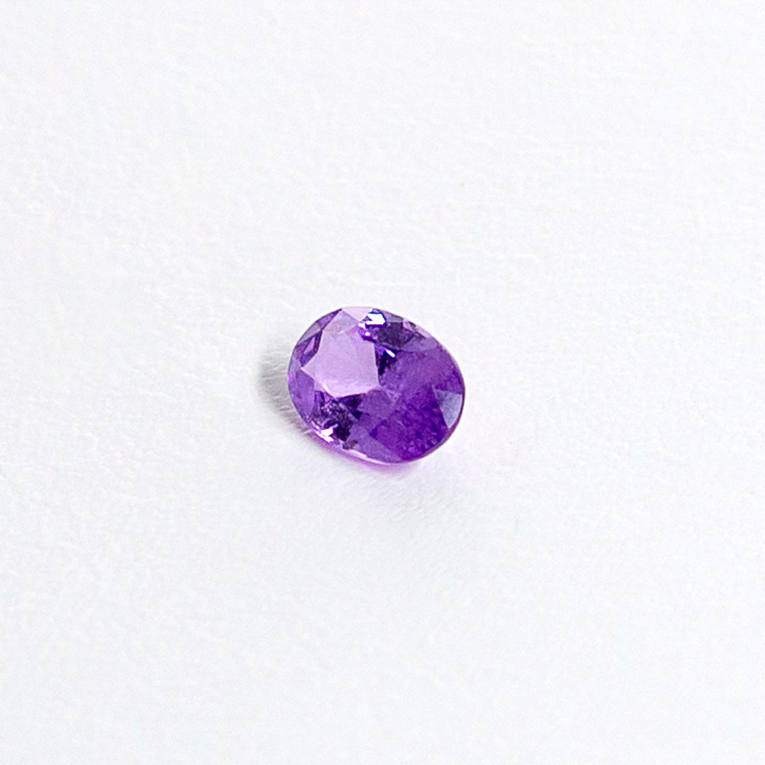 天然ラベンダーサファイア 0.610ct〈非加熱〉 ルース｜J.C.BAR