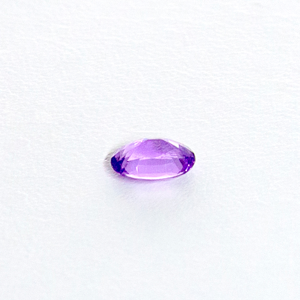 天然ラベンダーサファイア 0.610ct〈非加熱〉 ルース｜J.C.BAR