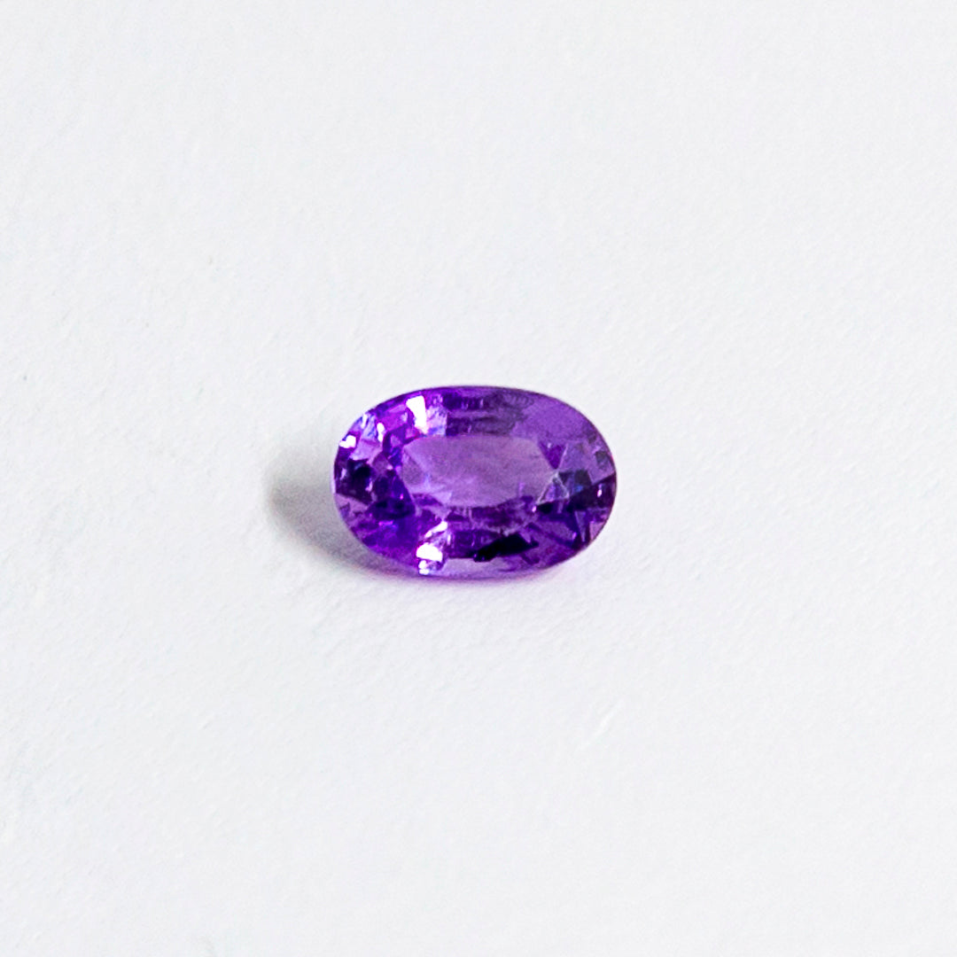 天然ラベンダーサファイア 0.640ct〈非加熱〉 ルース｜J.C.BAR