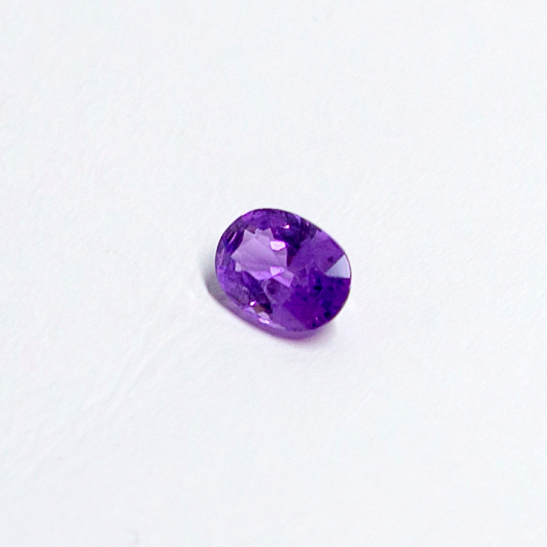 天然ラベンダーサファイア 0.640ct〈非加熱〉 ルース｜J.C.BAR