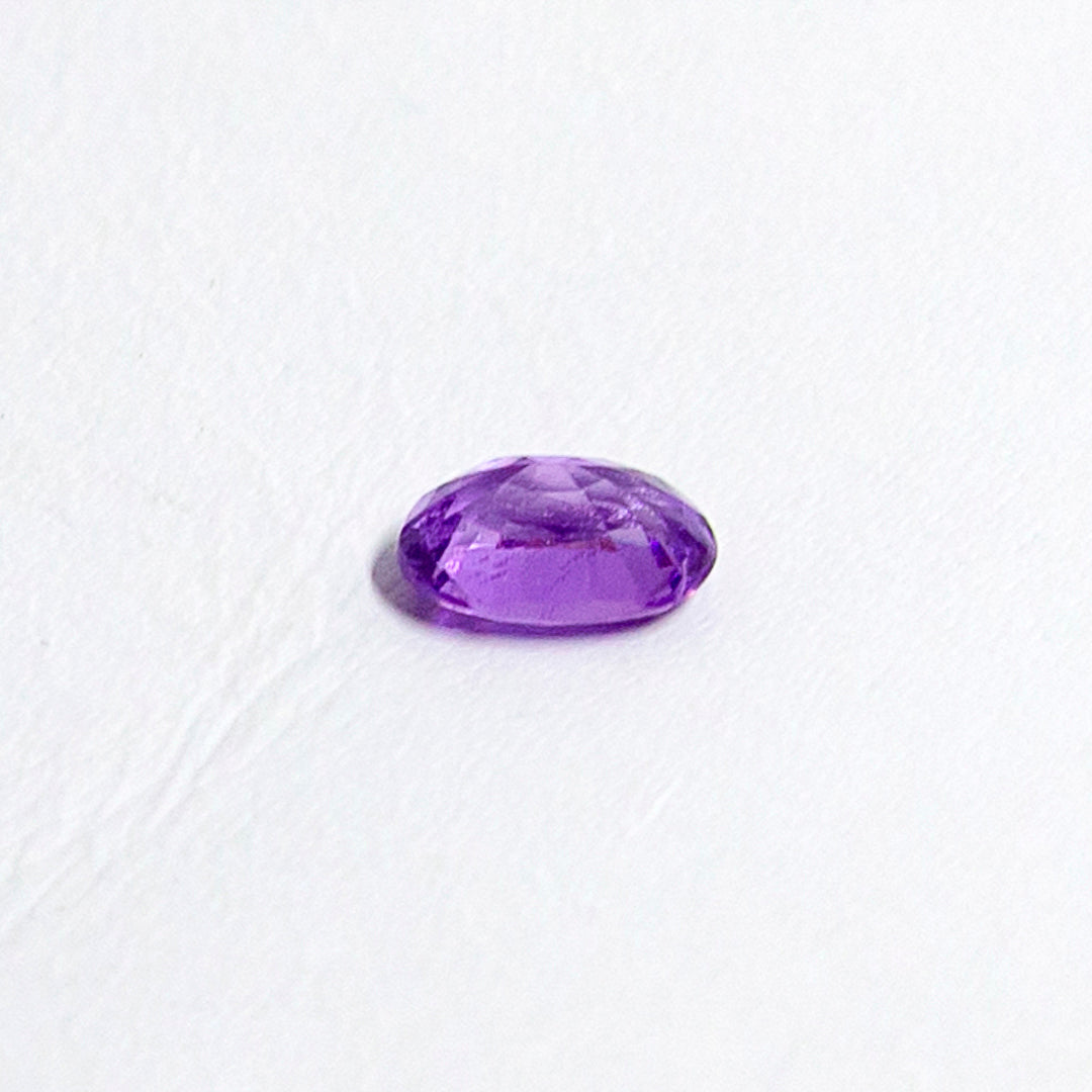 天然ラベンダーサファイア 0.640ct〈非加熱〉 ルース｜J.C.BAR