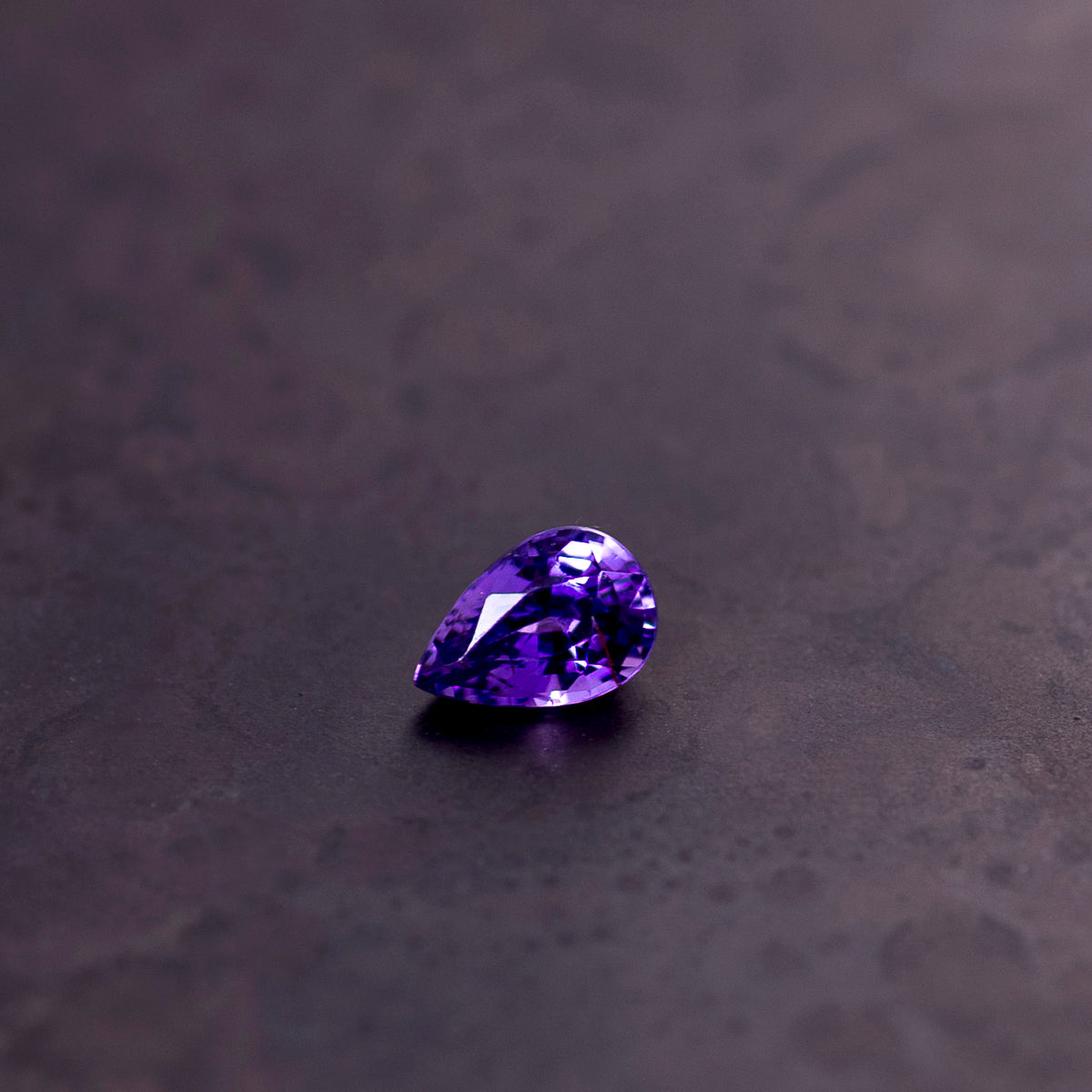 天然ラベンダーサファイア 0.540ct〈非加熱〉 ルース｜J.C.BAR