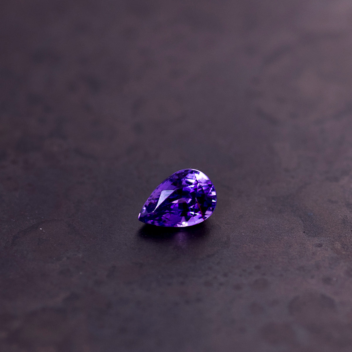 天然ラベンダーサファイア 0.540ct〈非加熱〉 ルース｜J.C.BAR