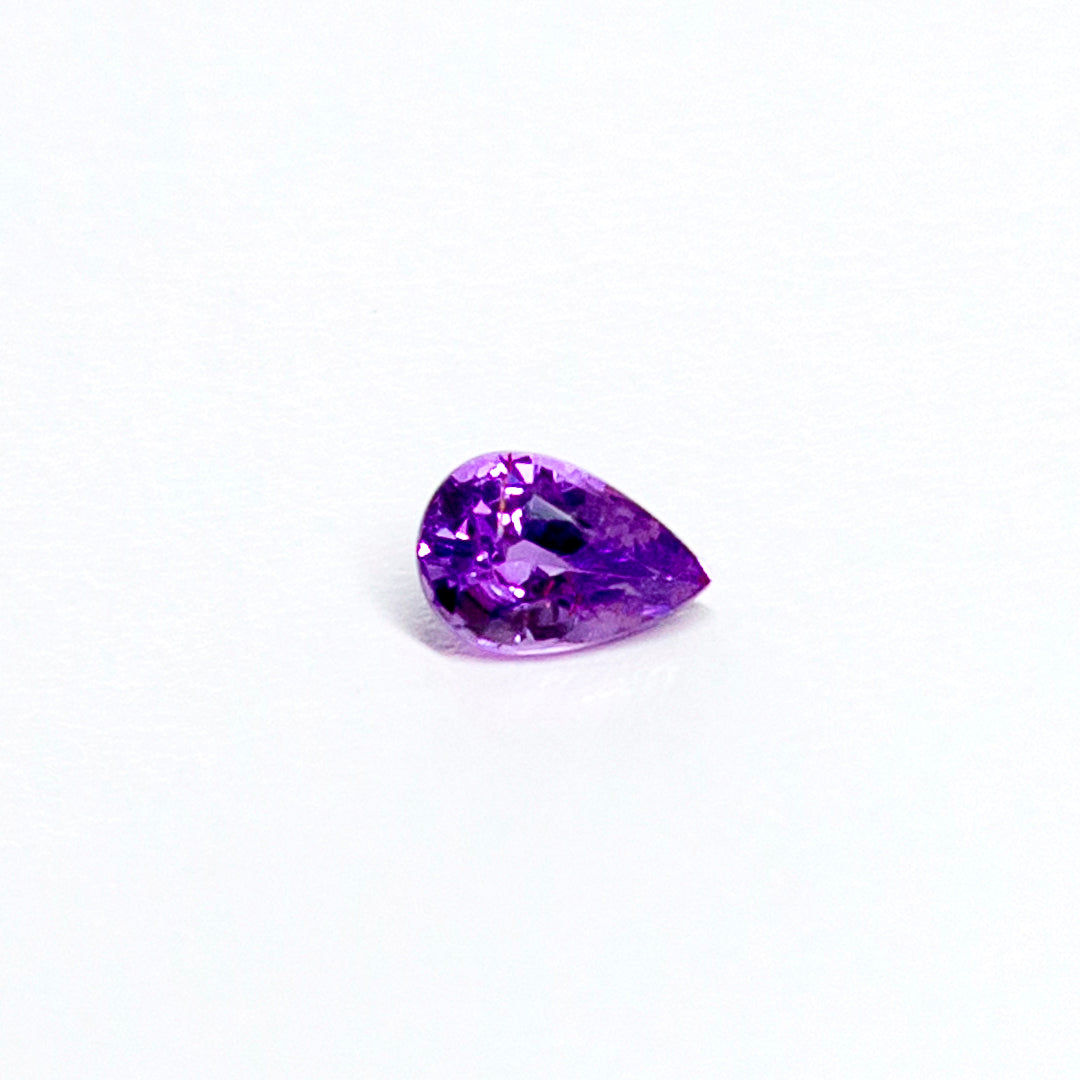 天然ラベンダーサファイア 0.540ct〈非加熱〉 ルース｜J.C.BAR