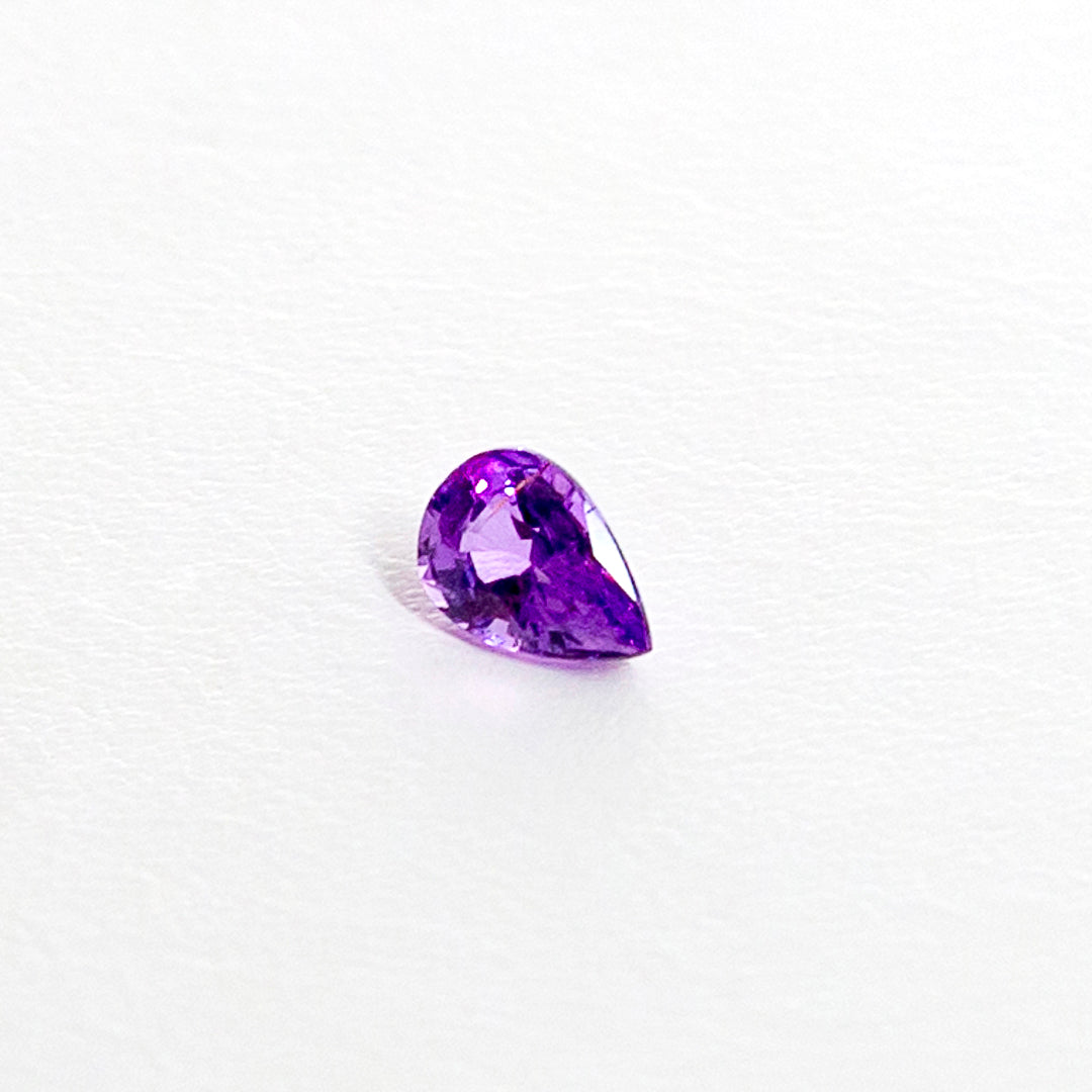 天然ラベンダーサファイア 0.540ct〈非加熱〉 ルース｜J.C.BAR