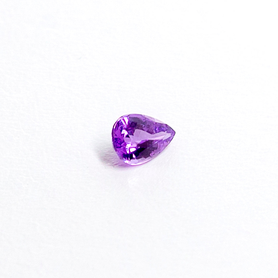 天然ラベンダーサファイア 0.540ct〈非加熱〉 ルース｜J.C.BAR