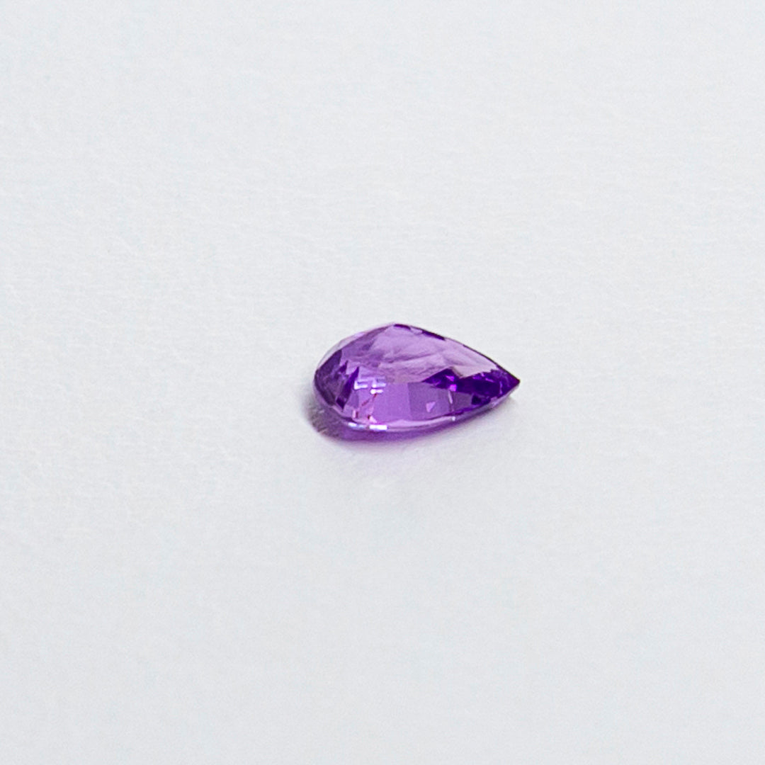 天然ラベンダーサファイア 0.540ct〈非加熱〉 ルース｜J.C.BAR