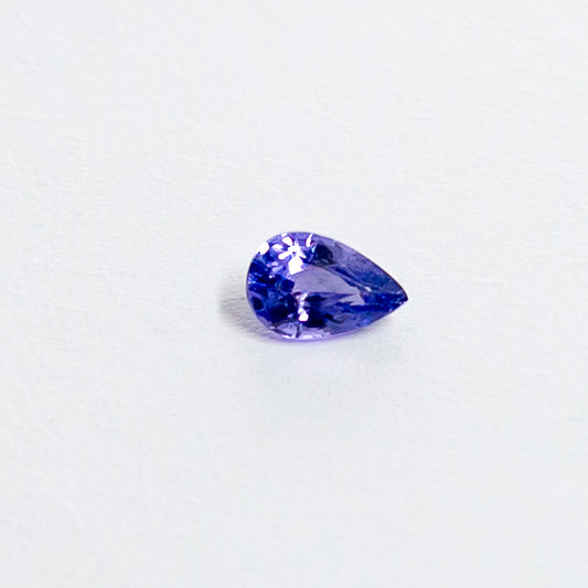 天然ラベンダーサファイア 0.560ct〈非加熱〉 ルース｜J.C.BAR