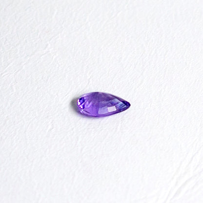 天然ラベンダーサファイア 0.430ct〈非加熱〉 ルース｜J.C.BAR