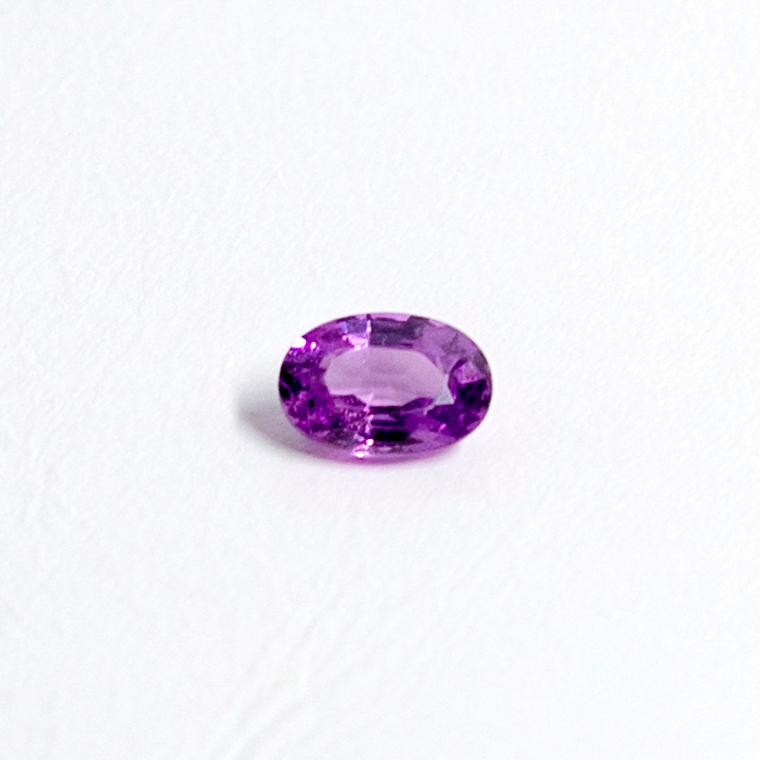 天然ラベンダーサファイア 0.640ct〈非加熱〉 ルース｜J.C.BAR